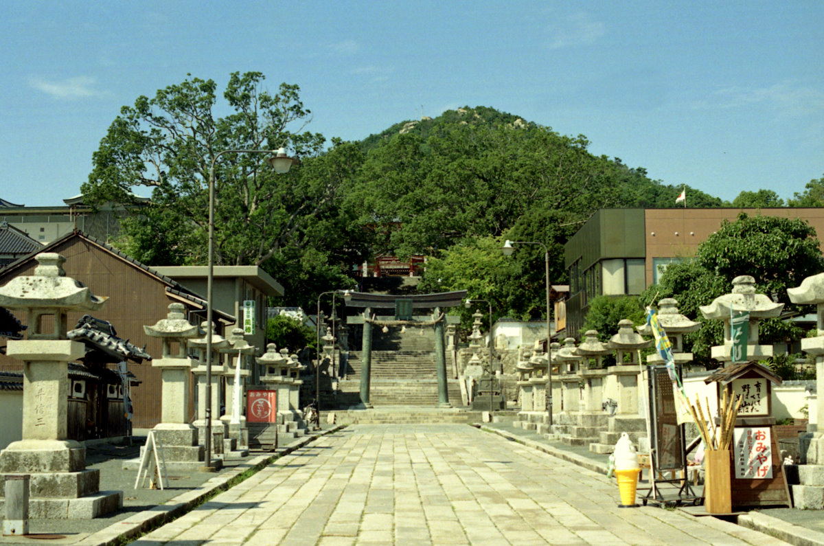 10月30日締切 防府市 着物で防府天満宮さんぽ 自由行動は11時40分から・秋の大イベントは10〜15時