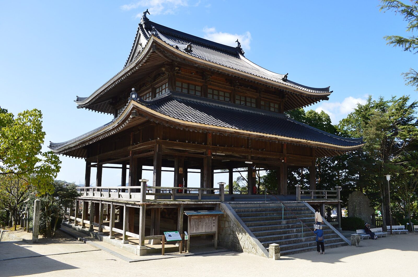 10月23日〜25日 防府市 英雲荘の観月会 入館330円・19時30分まで・落語は要チケット