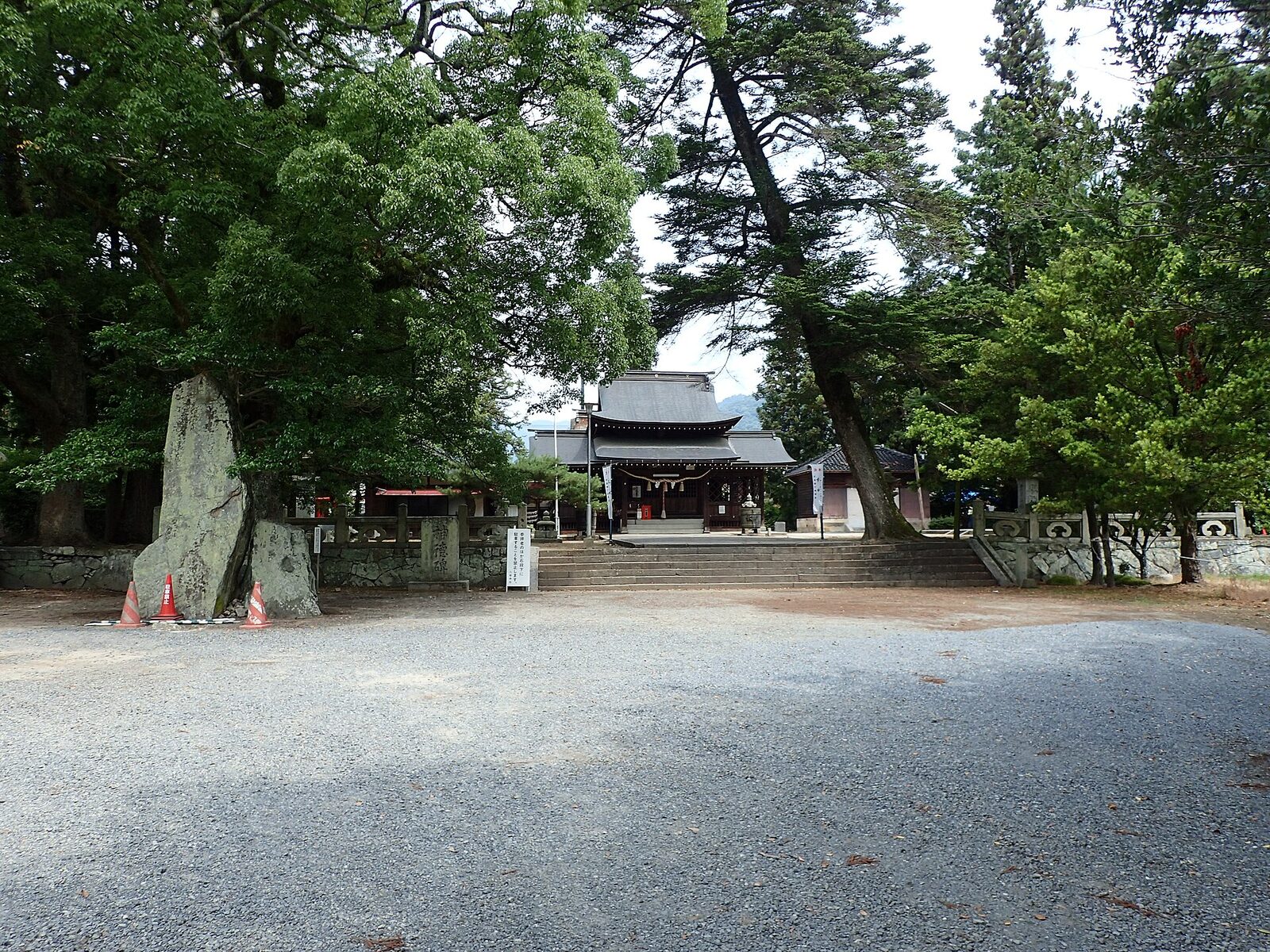 10月30日〜11月23日 山口市 まなび館 伝承ものづくり展 駐車場20台前後・満車は約80m北の八坂神社前